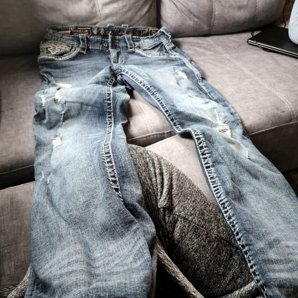 like new nice men's rocks revivals